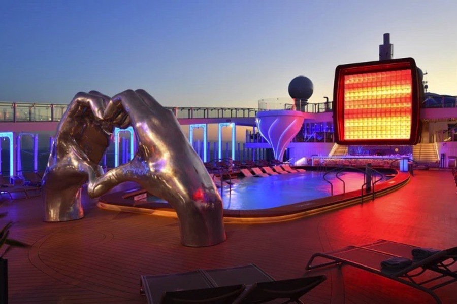 Celebrity Cruises Resort Deck.jpg